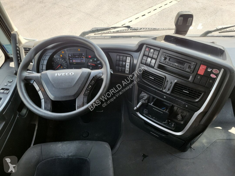 Nyergesvontató Iveco NP NP 460