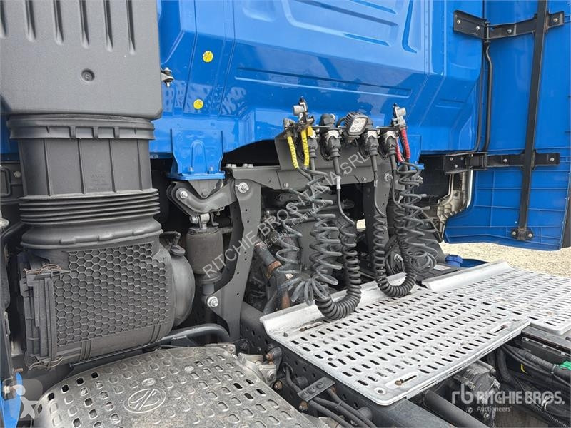 Cap tractor Iveco s-way 490 4x2 S/A Sleeper...
