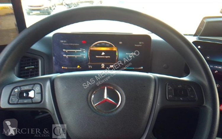 Traktor Mercedes