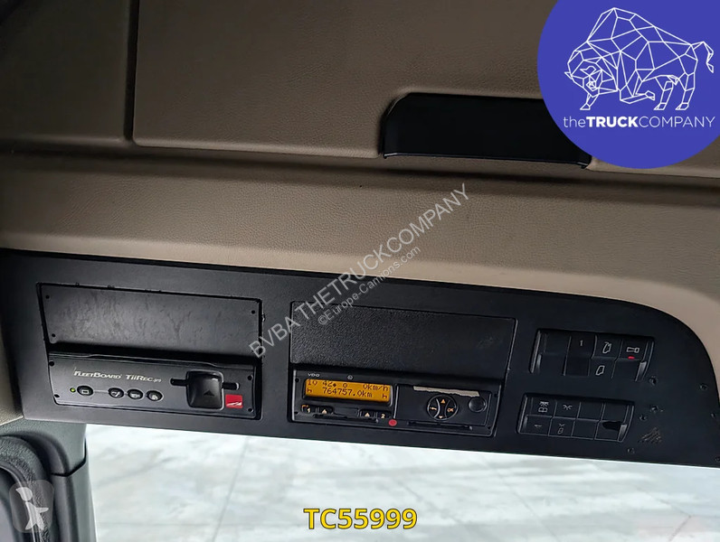 Cabeza tractora Mercedes 1842