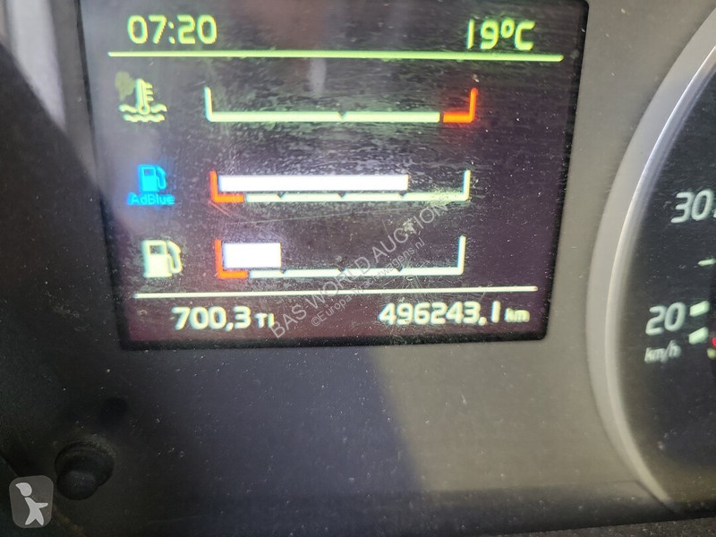 Влекач Volvo 460