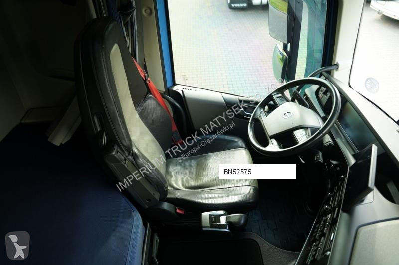 جرار Volvo