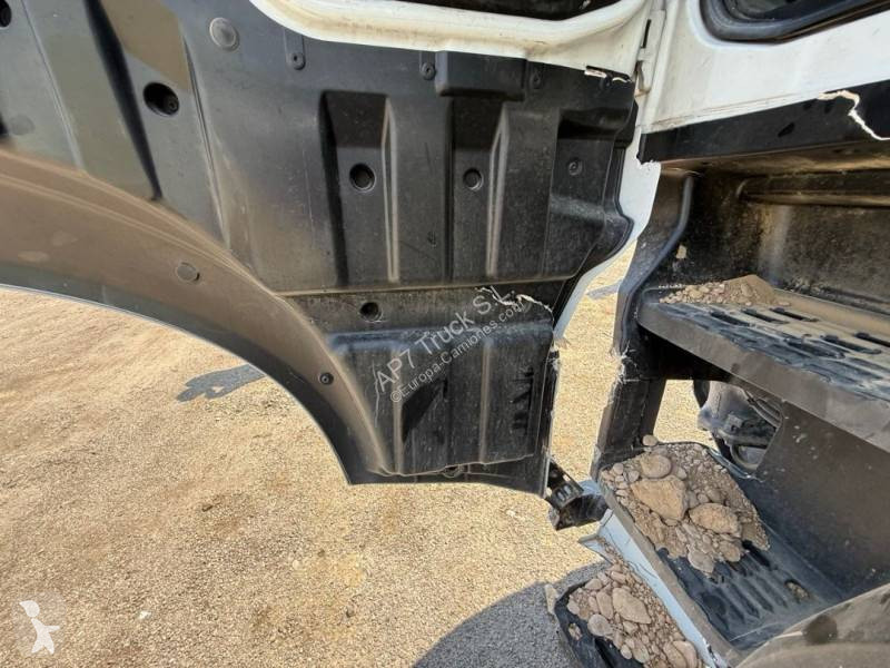 Iveco 490 tractor unit