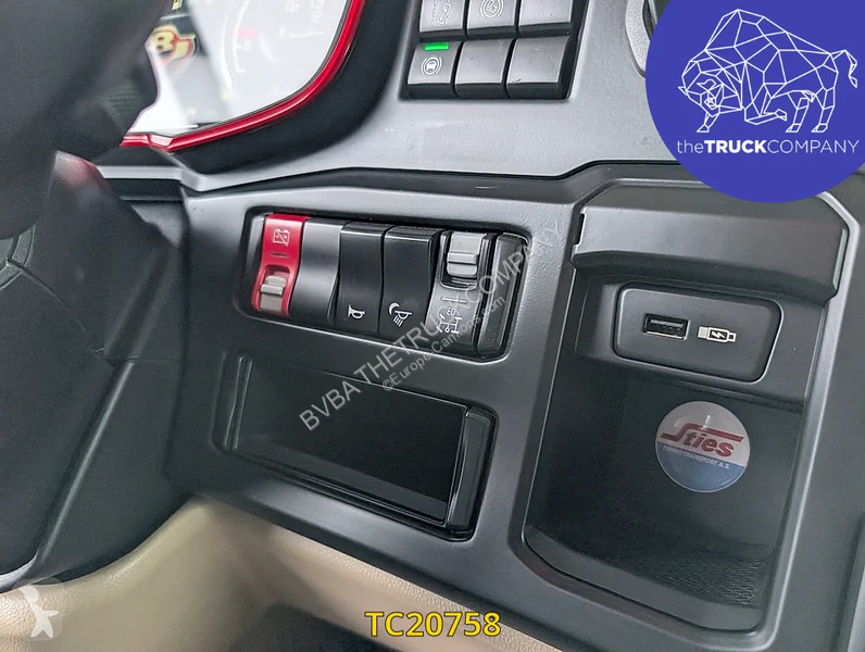 Scania 520 tractor unit