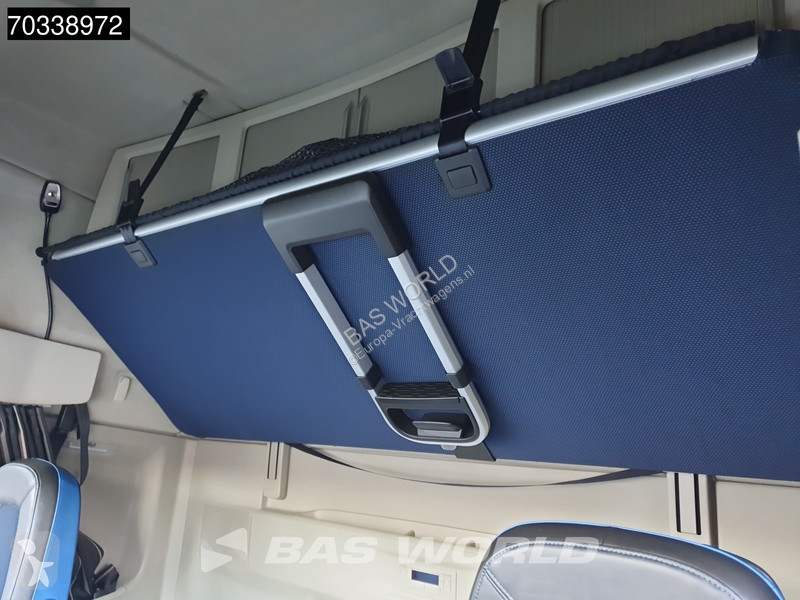 Tahač Volvo 500 4X2 XL 2x Tanks ACC