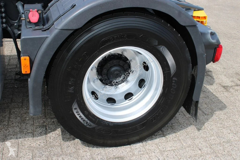 Trekker Iveco 460 + EURO 6 + 4 PIECES IN STOCK