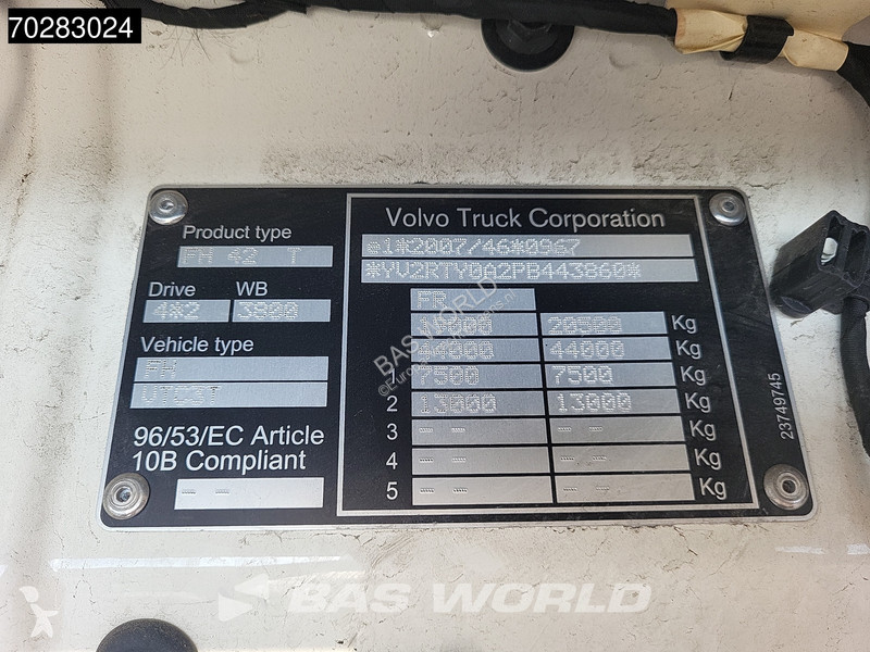 Tractor Volvo FH  4X2 VEB+ I-ParkCool 2x Tanks...