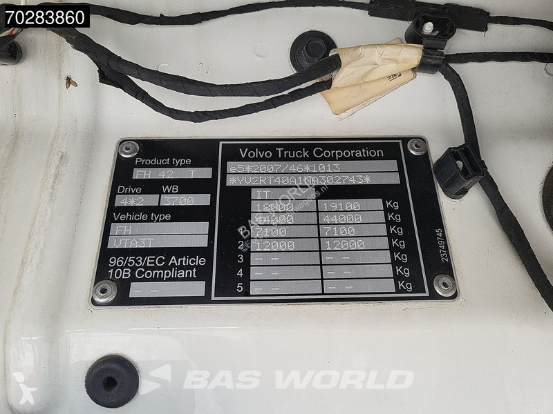 Traktor Volvo 500 4X2 2x Tanks VEB+ I-Park Cool...