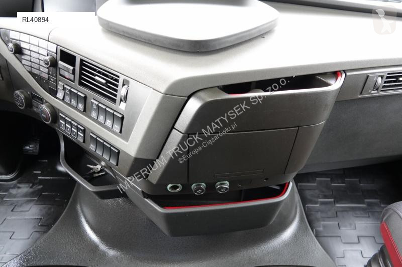 Tractor Volvo 420 / 13 L / PEŁNY ADR / 2017 ROK...