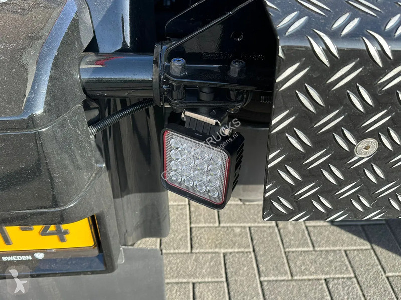 Traktor Scania S660 V8 6X2 ONGINE SPECIA...