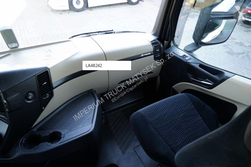 جرار Mercedes ACTROS 1842