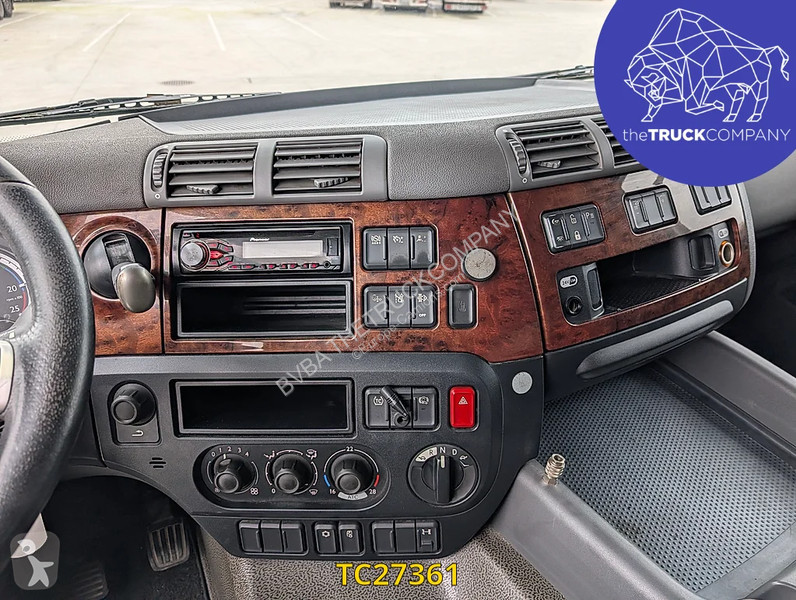 جرار DAF 440