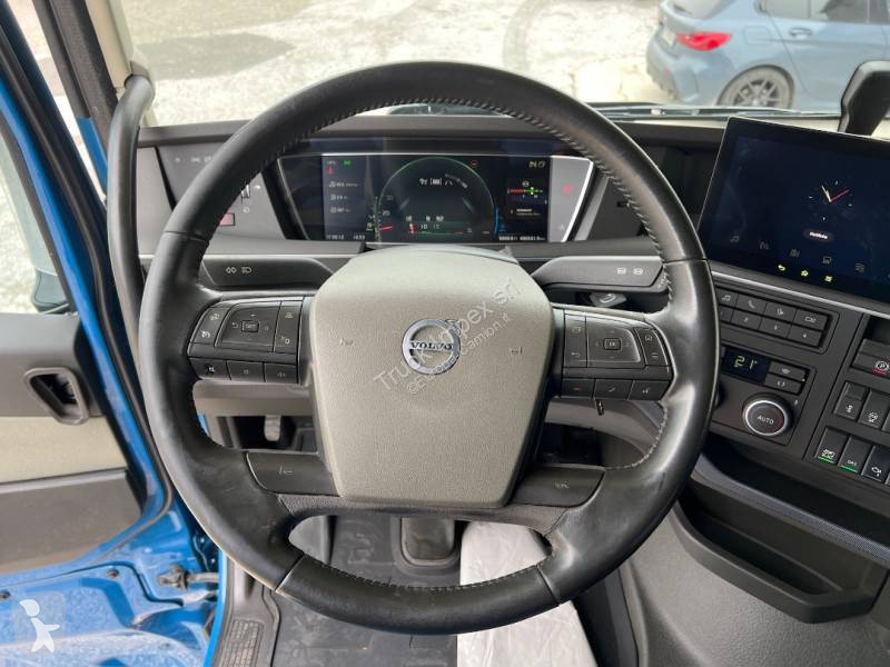 جرار Volvo