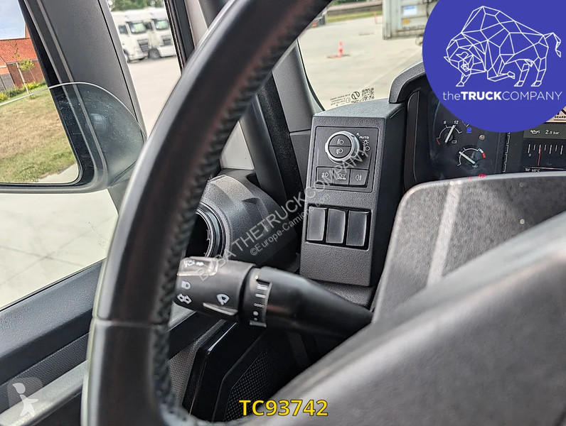 جرار Renault T 480