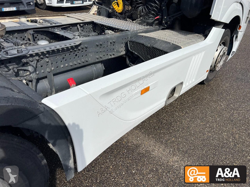 جرار Mercedes ACTROS 1845