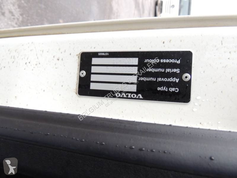 جرار Volvo