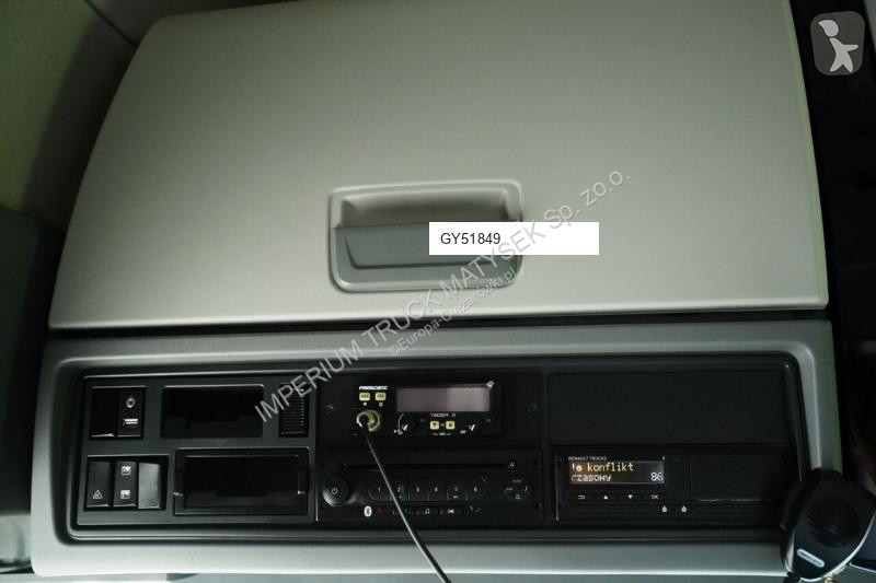 جرار Renault T 520