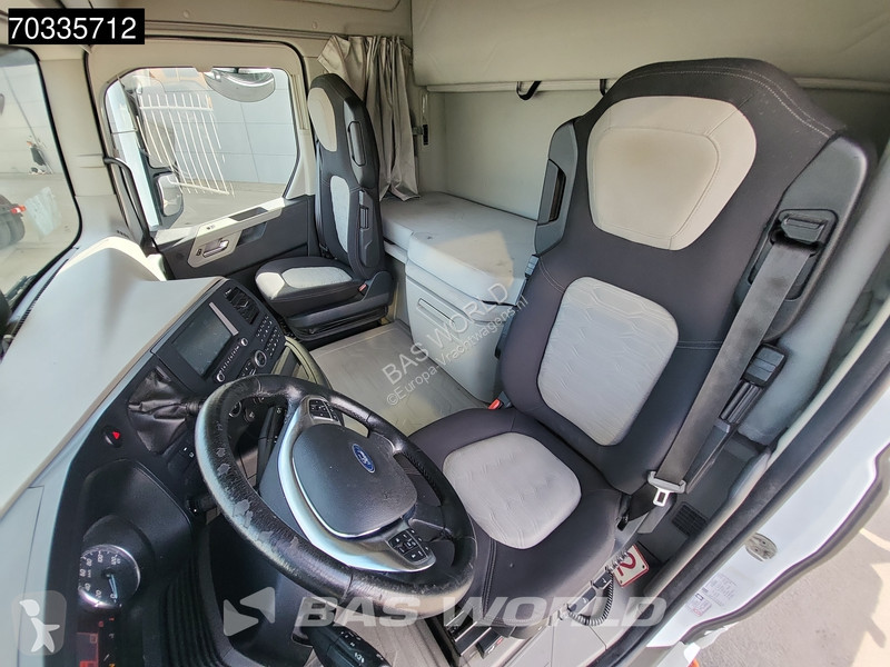 Tahač Ford F-Max 500 4X2 2x Tanks Navi ACC