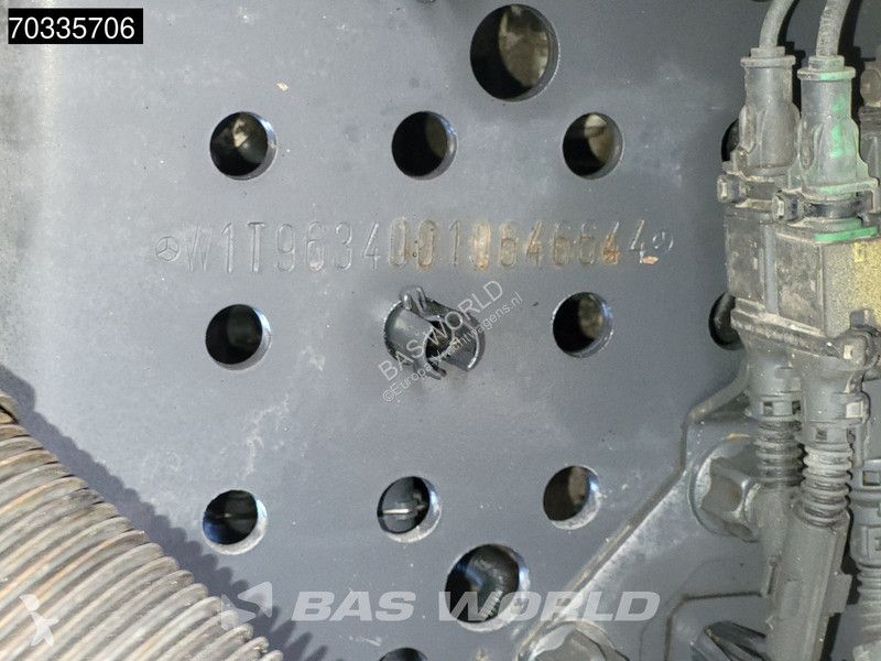 Cabeza tractora Mercedes 1845 4X2 StreamSpace...