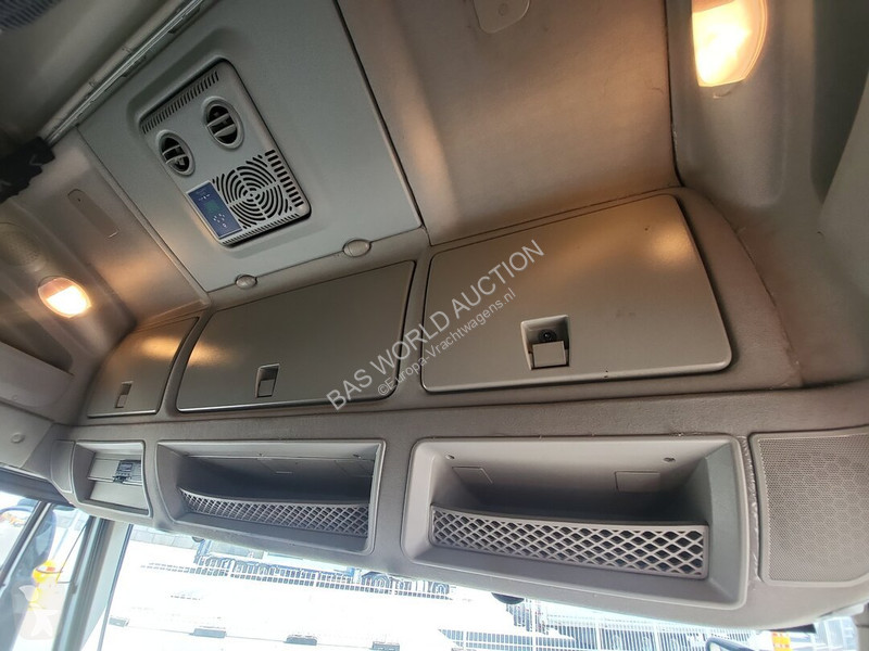 Nyergesvontató Iveco NP NP 460