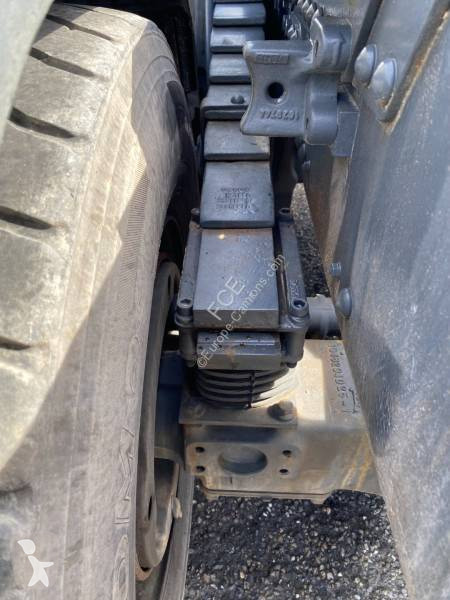 Cap tractor Volvo 580