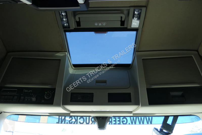 Traktor Volvo 500 | I-PARK-COOL | 2 Tanks |...