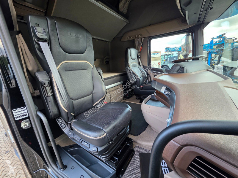 Traktor DAF + 530FT