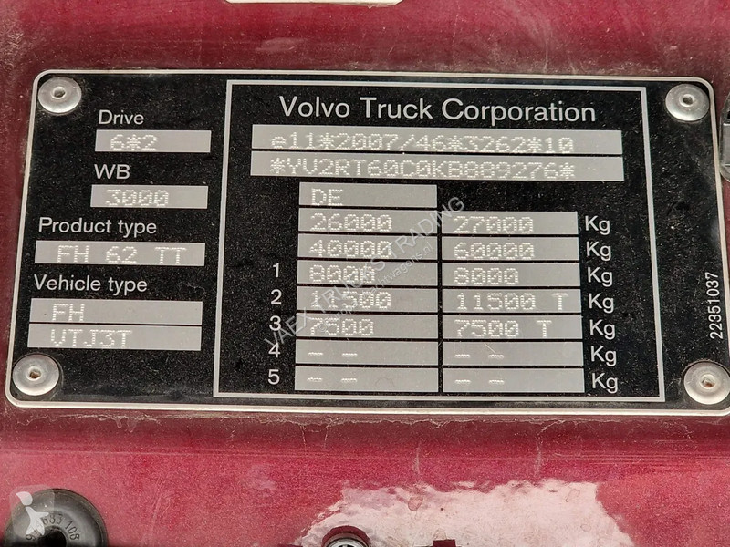 Tahač Volvo 13540 Lowroof 6x2 - Show truck -...