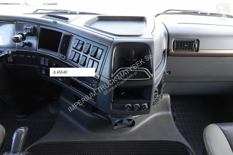 Traktor Volvo / 600 / DMC: 180.000 KG
