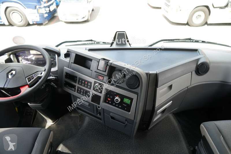 Tahač Renault T 440