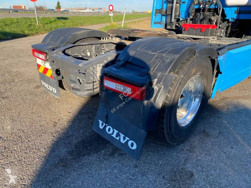 جرار Volvo