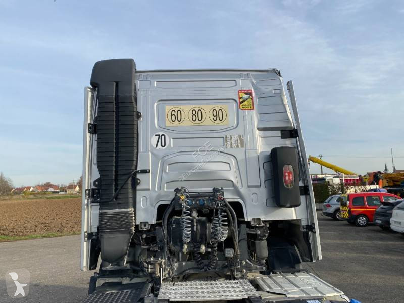 جرار Volvo