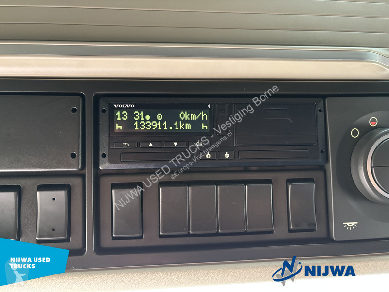 جرار Volvo 460 Aero 6x2/4 I-Park + I-Save
