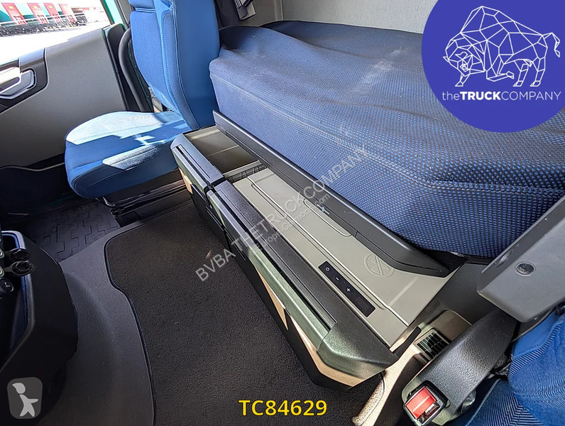 جرار Volvo 500