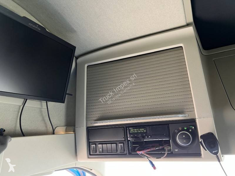 جرار Volvo