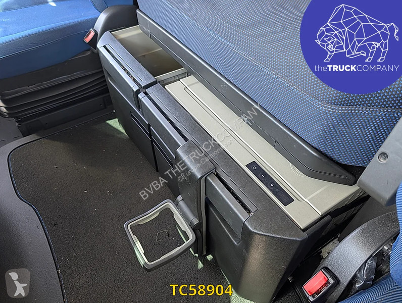 جرار Volvo 500
