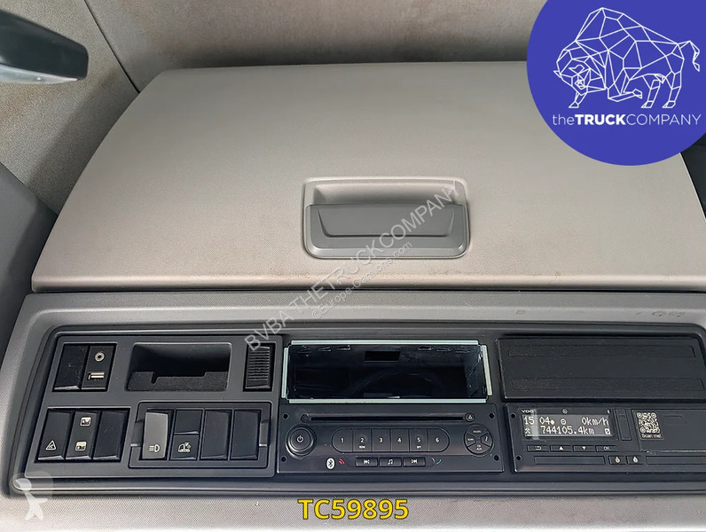 جرار Renault T 480