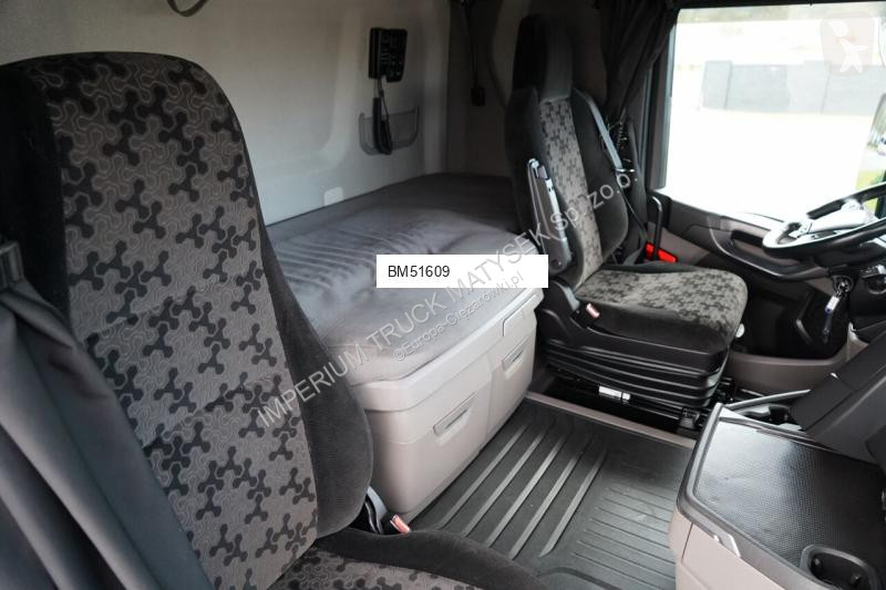 جرار MAN R 450