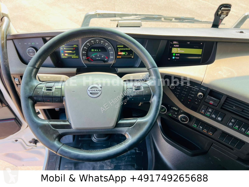 جرار Volvo 500 GlobeXL BL...