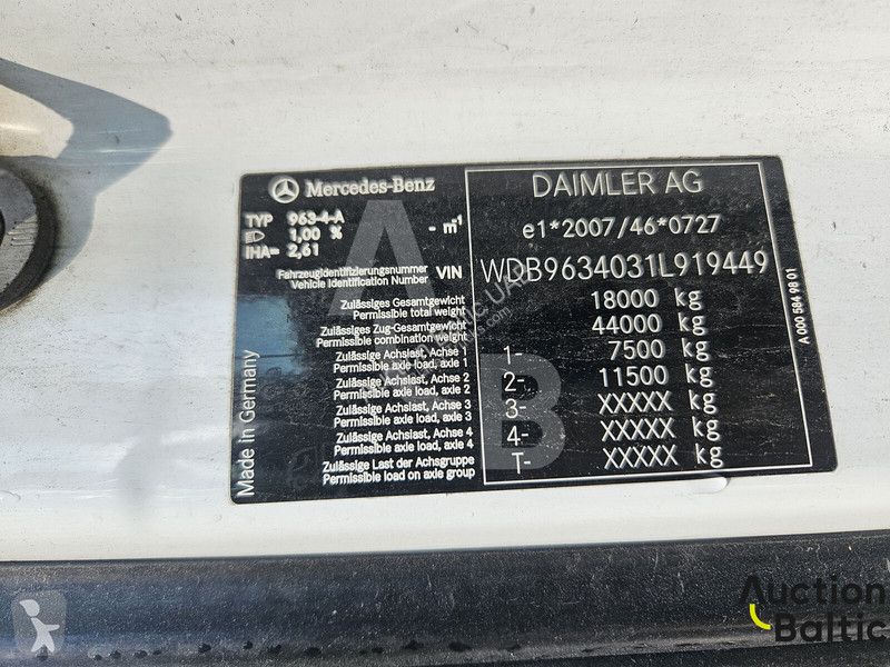 جرار Mercedes 1842