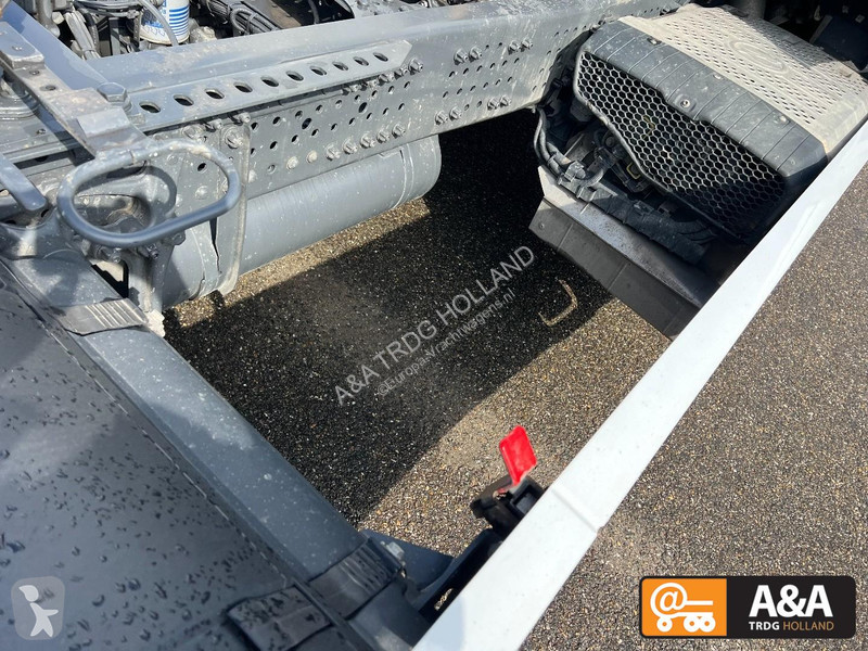 جرار Mercedes ACTROS 1845