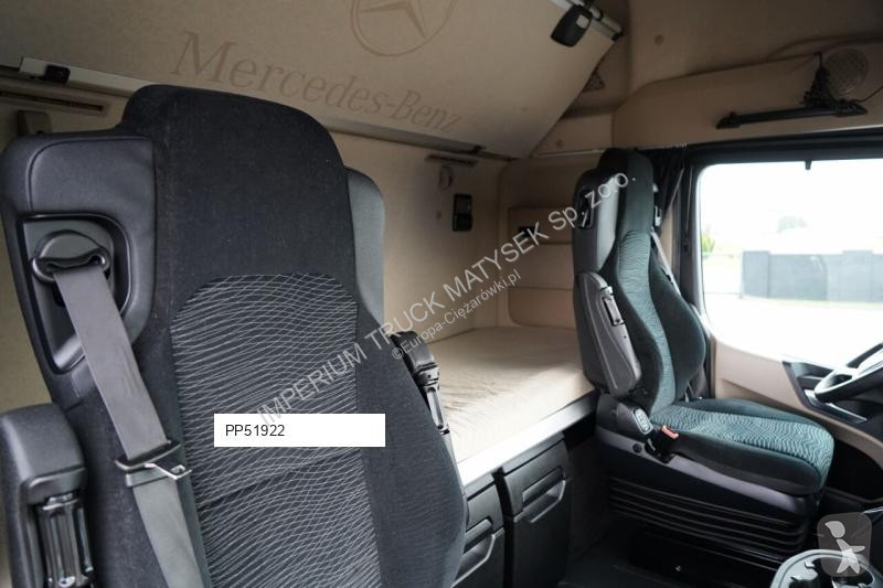Влекач Mercedes ACTROS 1845
