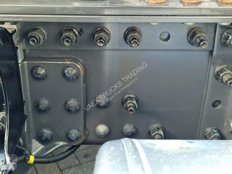 Tracteur Volvo 13460 Globetrotter XL 4x2 - I...
