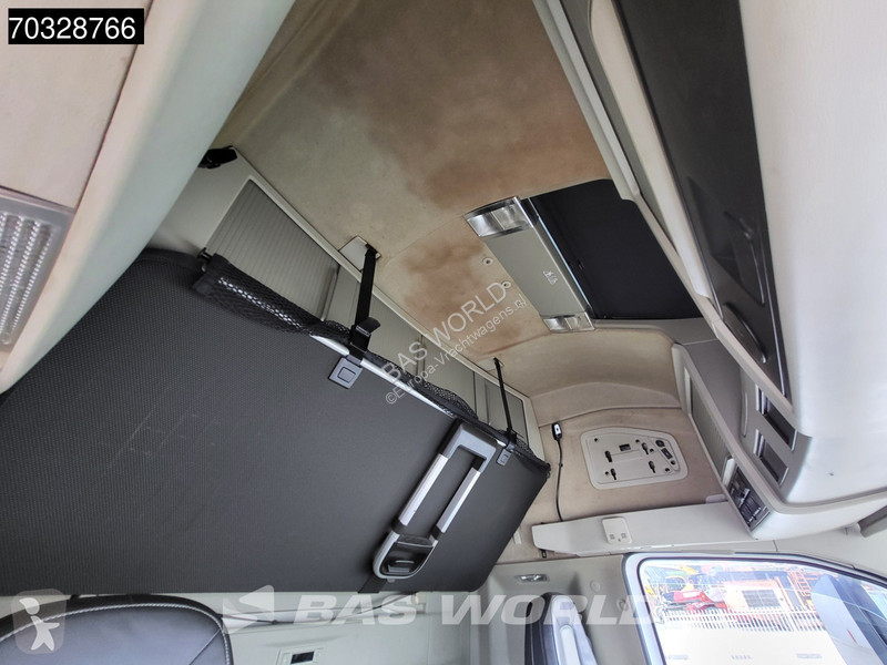 Tahač Volvo 500 4X2 XL 2xTanks Xenon I-ParkCool...