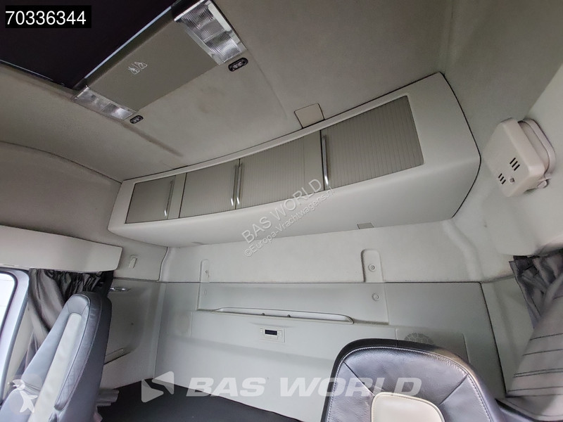 Tahač Volvo FH 460 4X2 Globe Alcoa's Leder