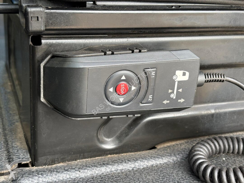 Nyergesvontató Mercedes 2551