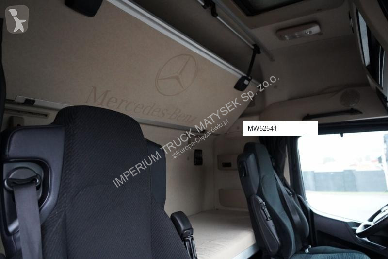 Тягач Mercedes ACTROS 1845