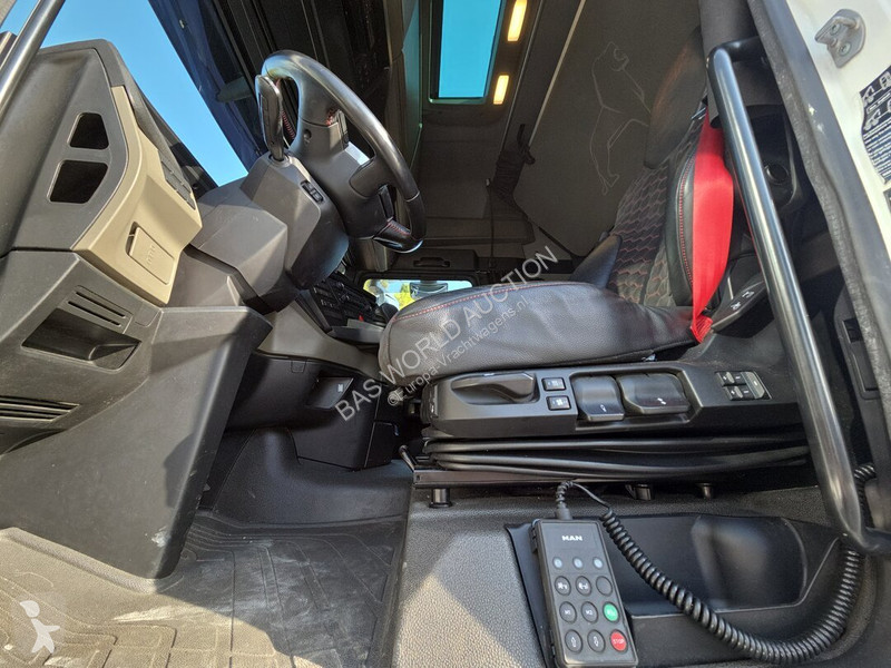 Traktor MAN 18.510
