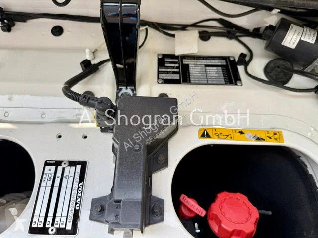 Cabeza tractora Volvo 460 Globetrotter / ADR /...