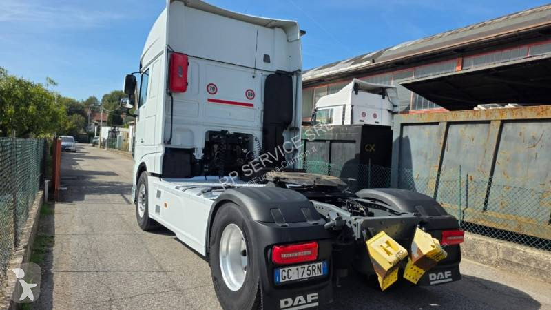 Cap tractor DAF 480 FT